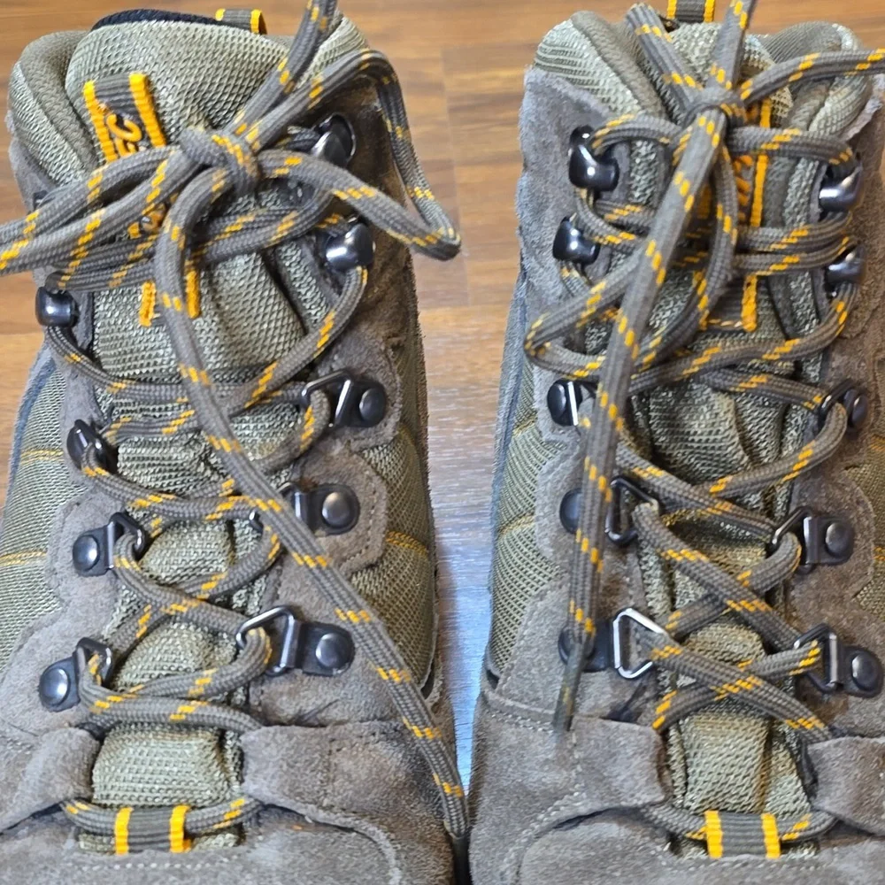Hi-Tec Lace Up Waterproof Hiking Boots Falcon WP